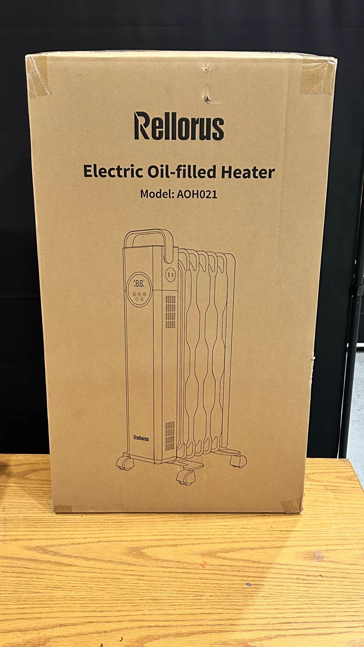 Rellorus 1500W Electric Oil-Filled Radiator Heater with Remote